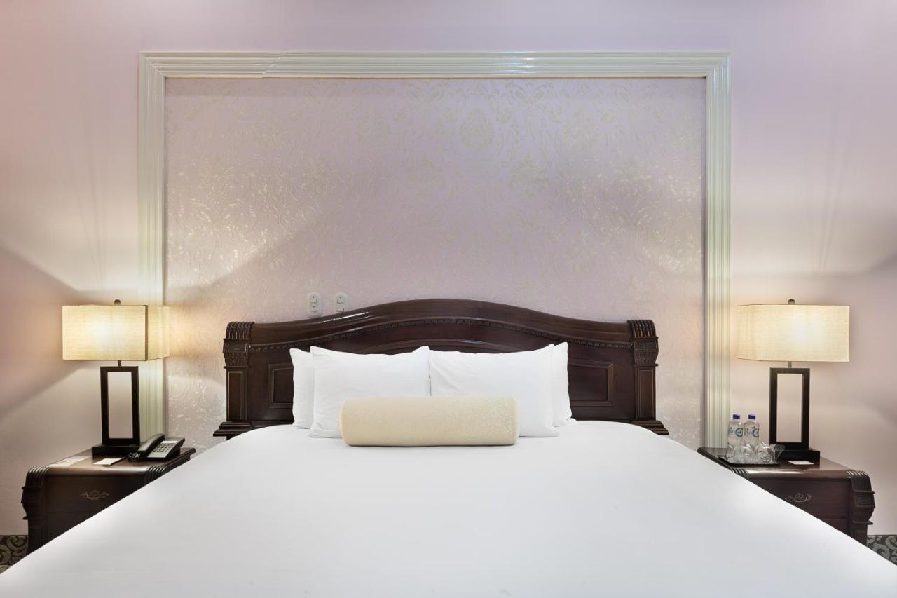Hotel La Perla León Zewnętrze zdjęcie