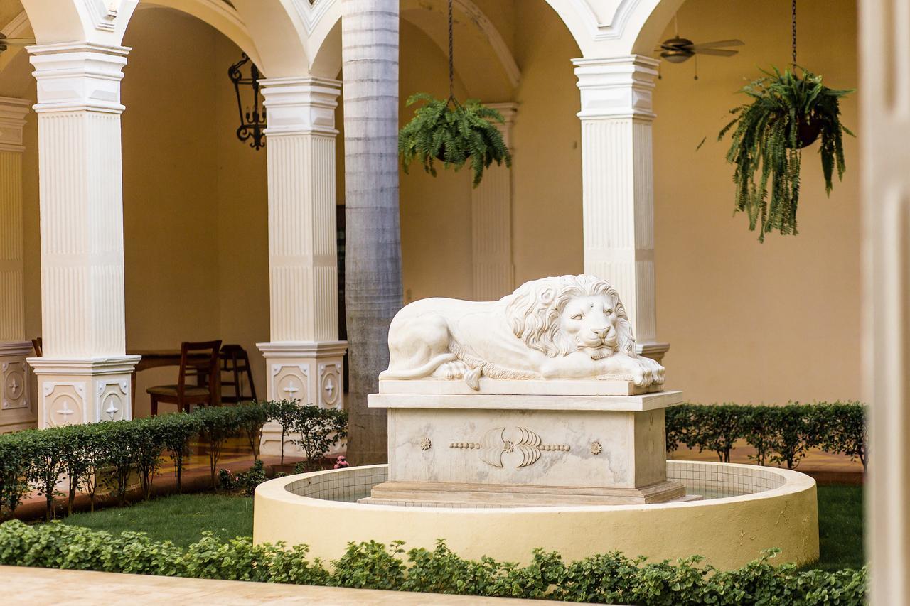 Hotel La Perla León Zewnętrze zdjęcie